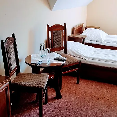 卡尼亚客房旅馆 住宿加早餐酒店 Przodkowo