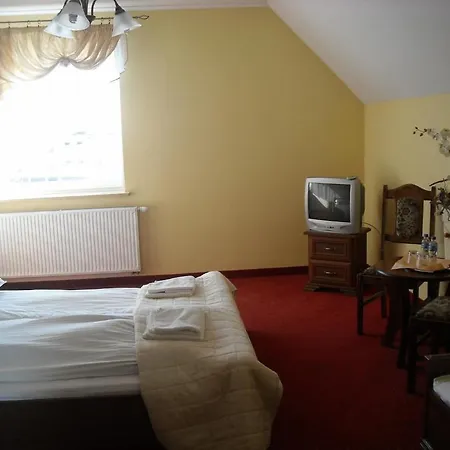 卡尼亚客房旅馆 3*